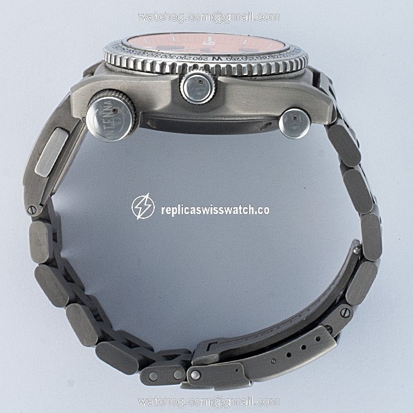 Breitling E76321 Emergency Quartz Male Titanium Watches Breitling E76321 Emergency Quartz Male Titanium Watches