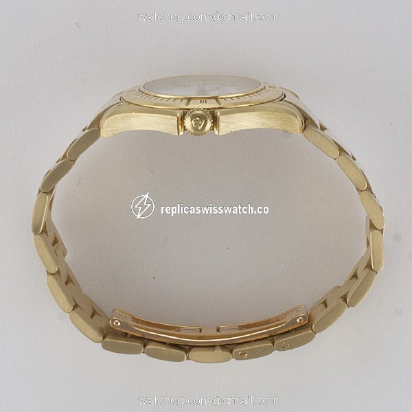 Baume & Mercier MV045109 Classic Quartz Female 18k yellow gold Replica