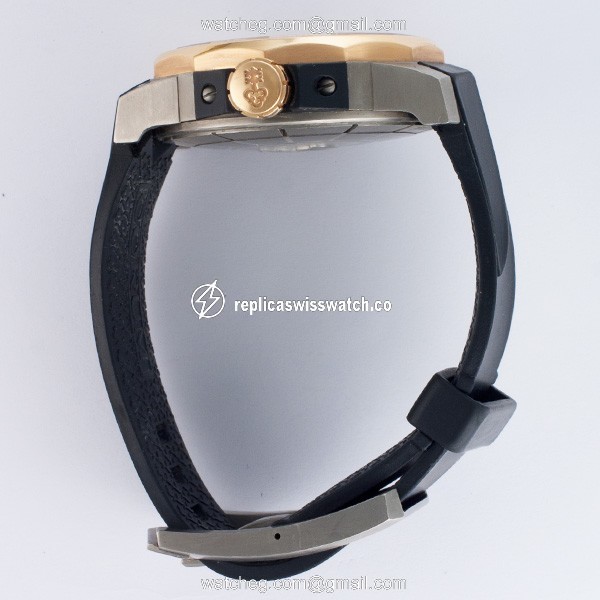 Corum 01.0002 Admirals Cup Automatic Male Titanium Replica