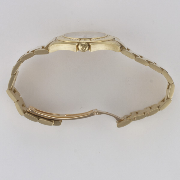 Baume & Mercier MV045109 Classic Quartz Female 18k yellow gold Watches Baume & Mercier MV045109 Classic Quartz Female 18k yellow gold Watches