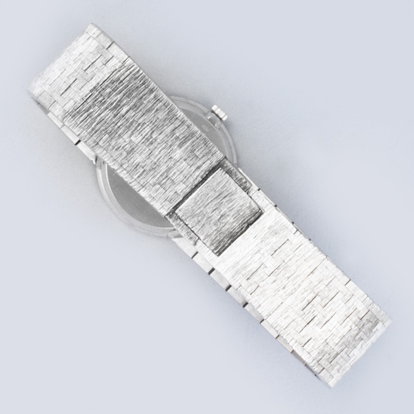 Piaget 9706A6 Classic Manual Female 18k White Gold Watches Piaget 9706A6 Classic Manual Female 18k White Gold Watches