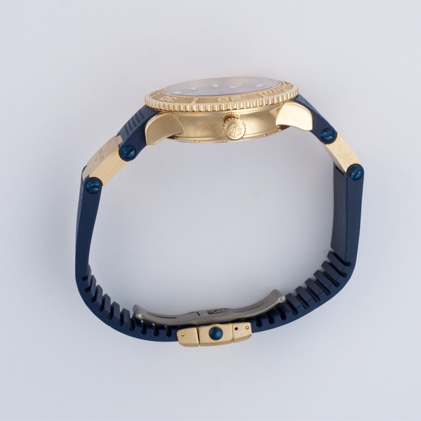 Ulysse Nardin 266-51 Maxi Marine Automatic Male 18k yellow gold Watches Ulysse Nardin 266-51 Maxi Marine Automatic Male 18k yellow gold Watches