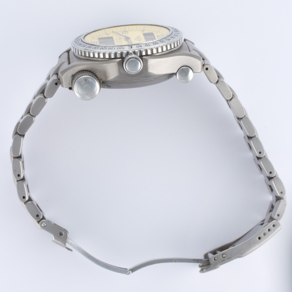 Breitling E56121.1 Emergency Quartz Male Titanium Watches Breitling E56121.1 Emergency Quartz Male Titanium Watches