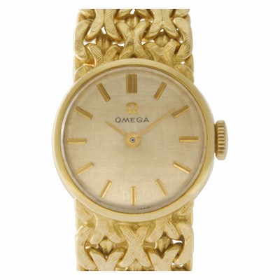 Omega 7173 Vintage Quartz Female 18k yellow gold Replica Watches